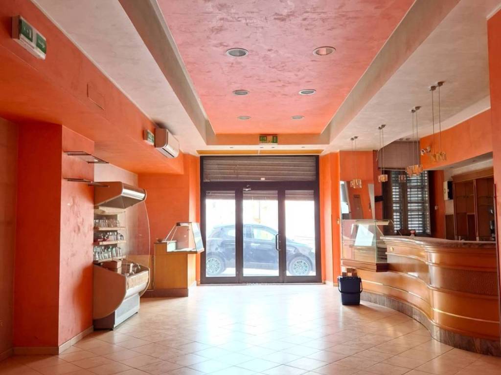 negozio in vendita a Sulmona