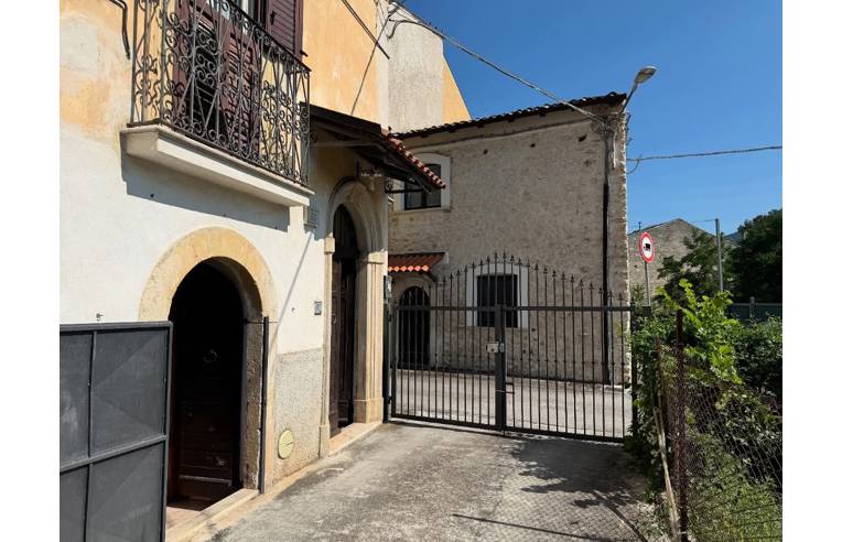 casa indipendente in vendita a Sulmona