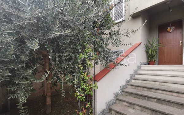 casa indipendente in vendita a Sulmona