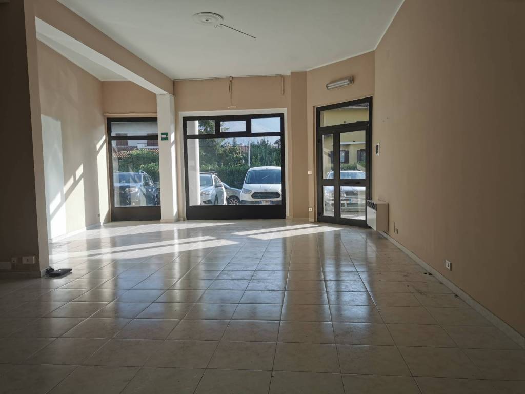 negozio in vendita a Sulmona