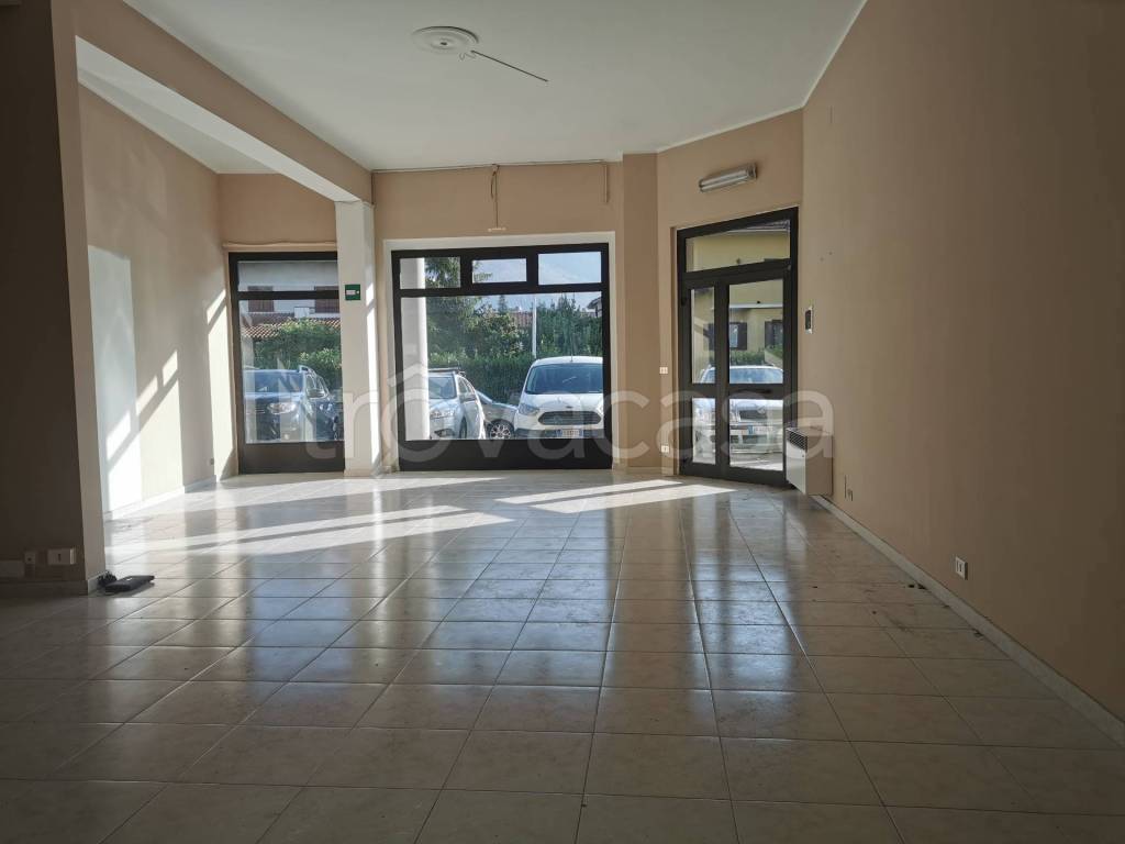 negozio in vendita a Sulmona