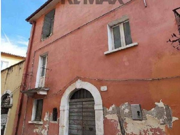 casale in vendita a Sulmona