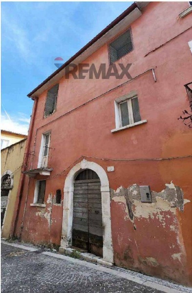 casa indipendente in vendita a Sulmona