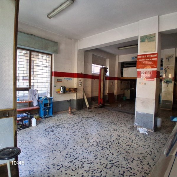 locale commerciale in vendita a Sulmona