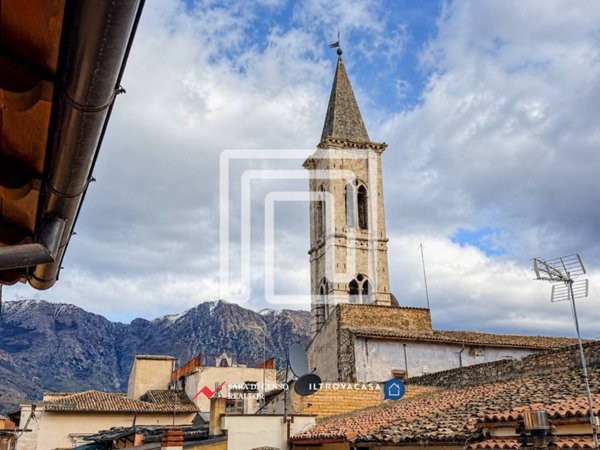 casa indipendente in vendita a Sulmona
