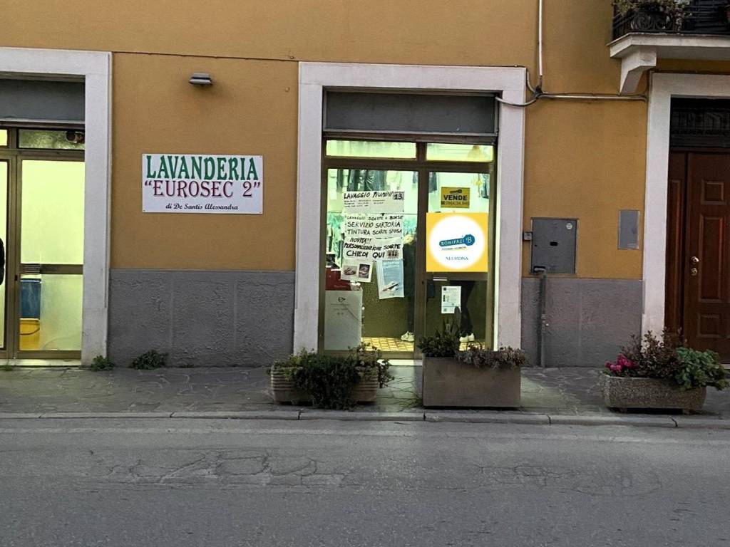 negozio in vendita a Sulmona