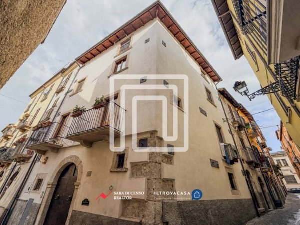 casa indipendente in vendita a Sulmona