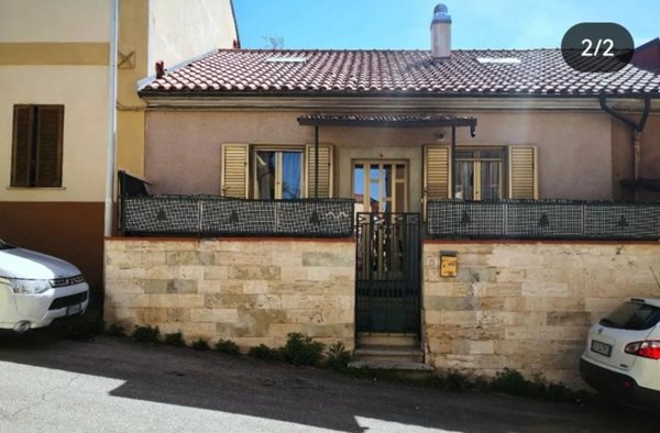 casa indipendente in vendita a Sulmona