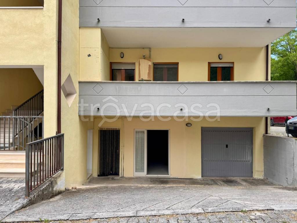 appartamento in vendita a Sulmona in zona Arabona