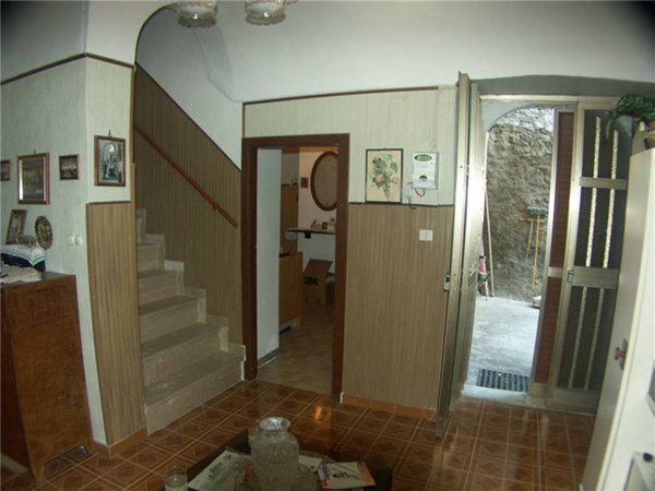 casa indipendente in vendita a Sulmona in zona Arabona