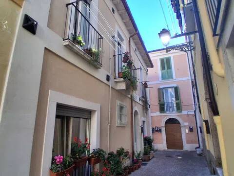 casa indipendente in vendita a Sulmona