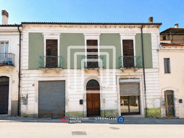 locale commerciale in vendita a Sulmona