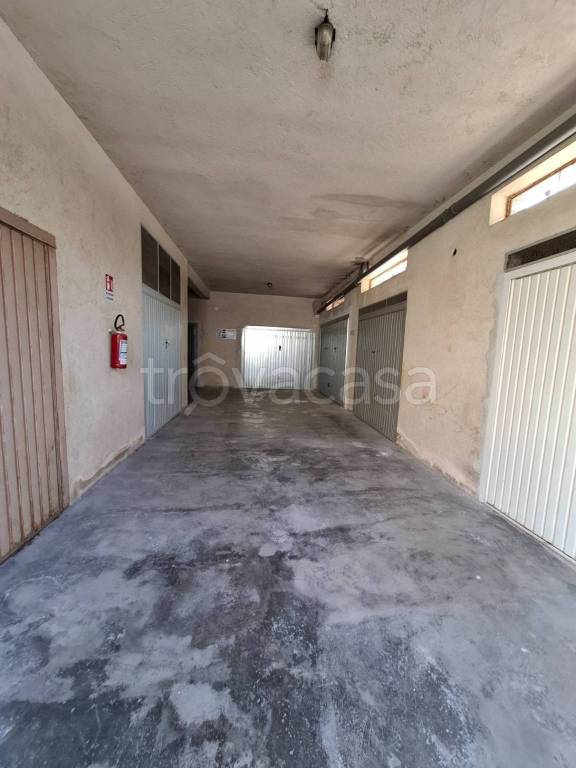 box auto in vendita a Sulmona in zona Arabona