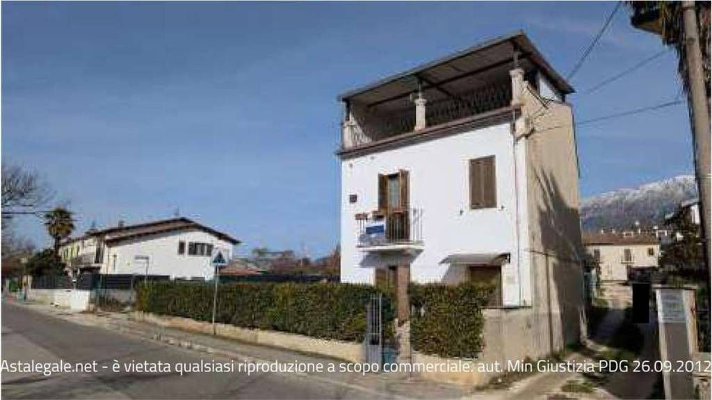 appartamento in vendita a Sulmona in zona Albanese