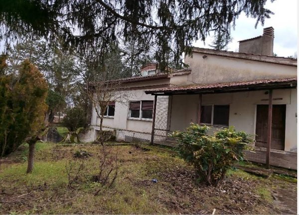 casa indipendente in vendita a Tagliacozzo