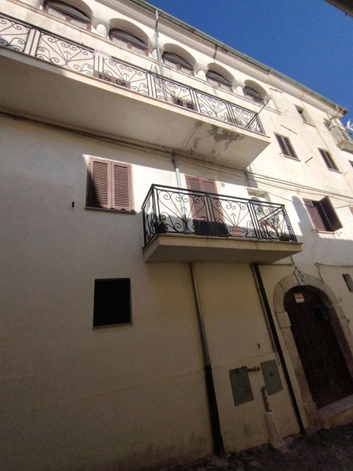 casa indipendente in vendita a Tagliacozzo