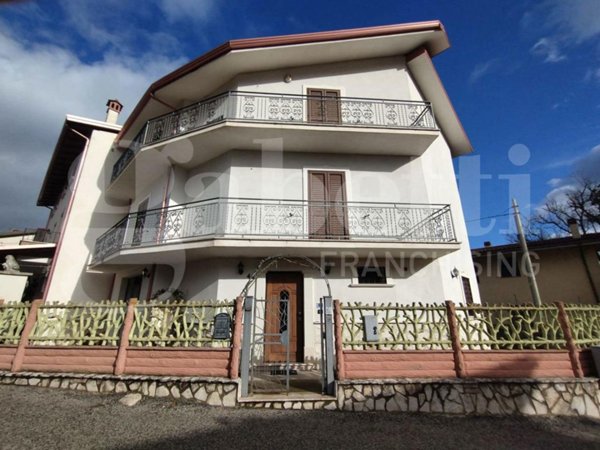 casa indipendente in vendita a Tagliacozzo in zona Colle San Giacomo