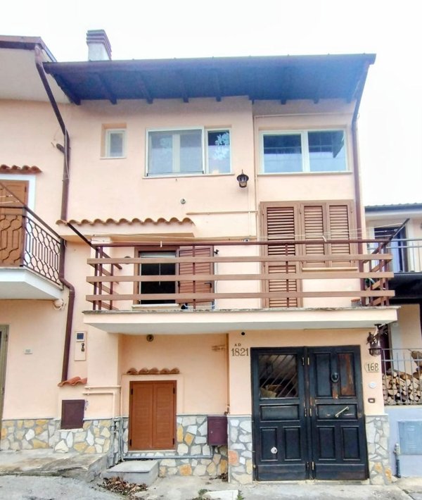 casa indipendente in vendita a Tagliacozzo