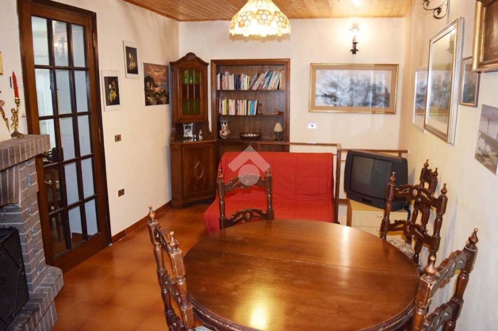 casa indipendente in vendita a Tagliacozzo