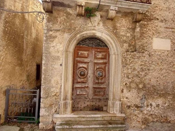 appartamento in vendita a Tagliacozzo in zona Poggio Filippo
