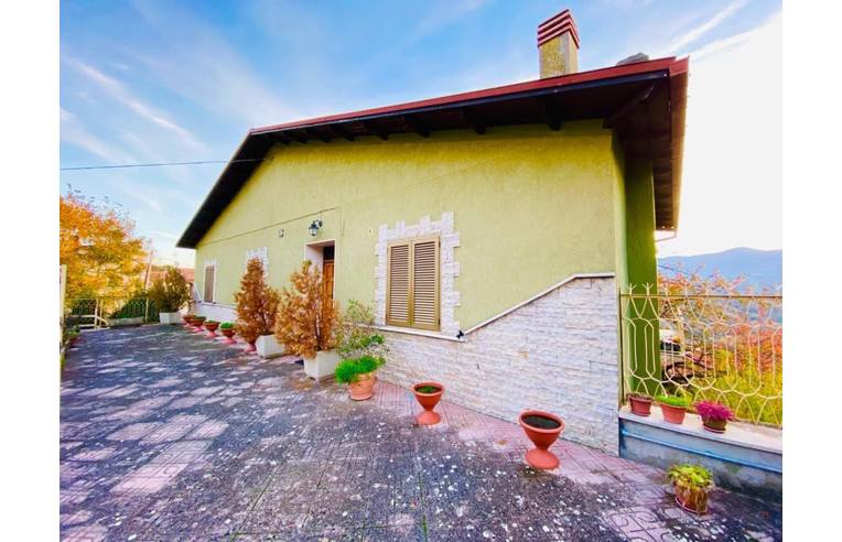 casa indipendente in vendita a Tagliacozzo