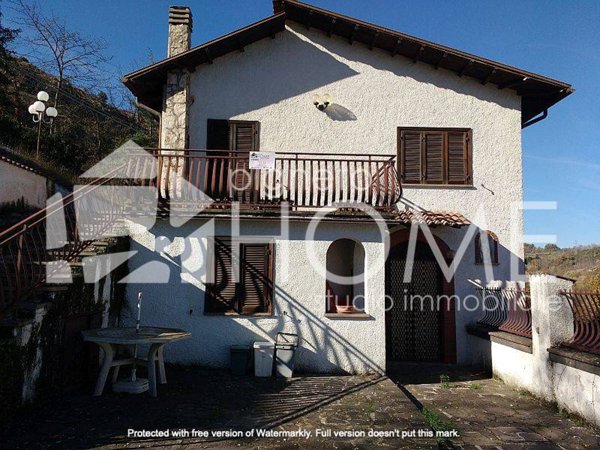 casa indipendente in vendita a Tagliacozzo