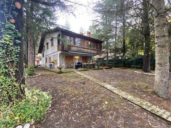 casa indipendente in vendita a Tagliacozzo