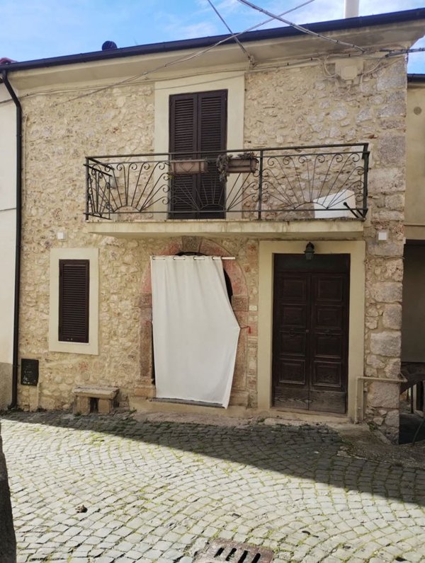 appartamento in vendita a Tagliacozzo in zona Sorbo