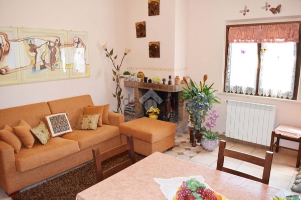 appartamento in vendita a Tagliacozzo in zona Sfratati