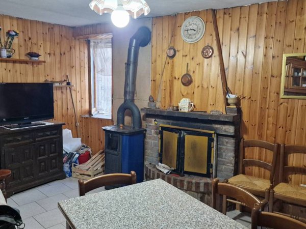 casa indipendente in vendita a Tagliacozzo in zona Tremonti