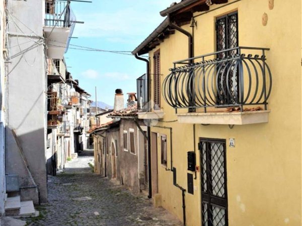 casa indipendente in vendita a Tagliacozzo
