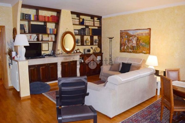 casa indipendente in vendita a Tagliacozzo