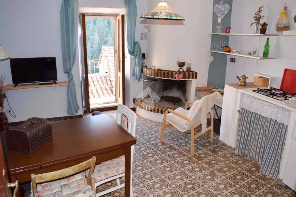 casa indipendente in vendita a Tagliacozzo