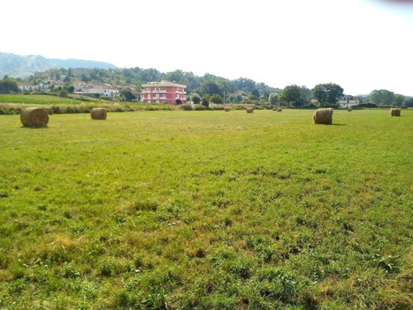 casa indipendente in vendita a Tagliacozzo in zona Sfratati