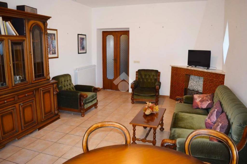 casa indipendente in vendita a Tagliacozzo in zona Villa San Sebastiano