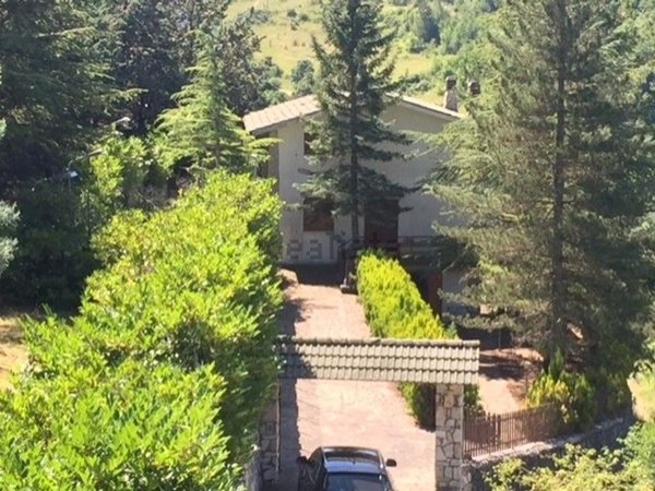 casa indipendente in vendita a Tagliacozzo