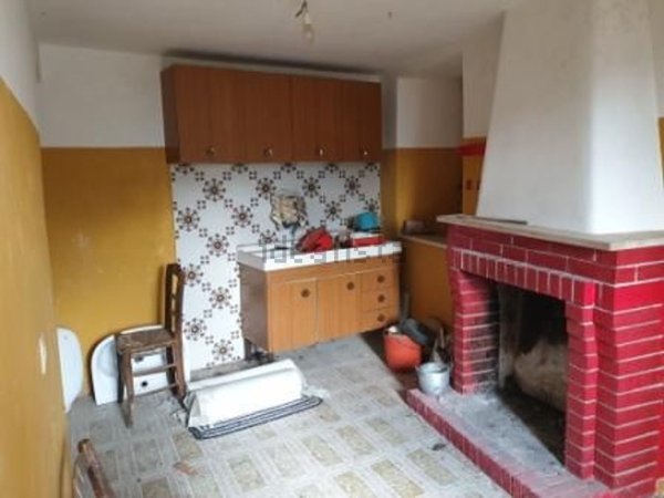 casa indipendente in vendita a Tagliacozzo in zona Poggetello