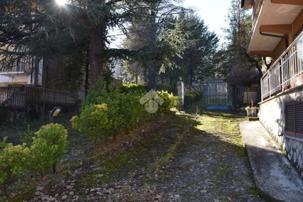 casa indipendente in vendita a Tagliacozzo