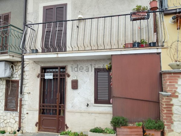 appartamento in vendita a Tagliacozzo in zona Poggio Filippo