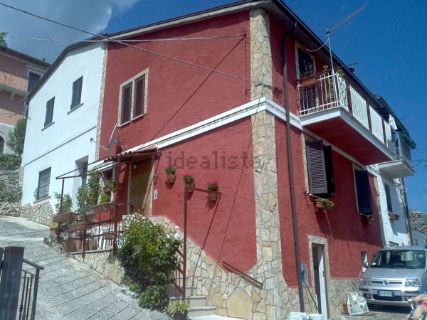 casa indipendente in vendita a Tagliacozzo in zona Villa San Sebastiano