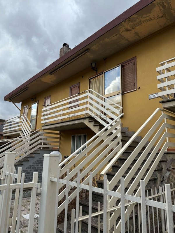 casa indipendente in vendita a Tagliacozzo in zona Villa San Sebastiano