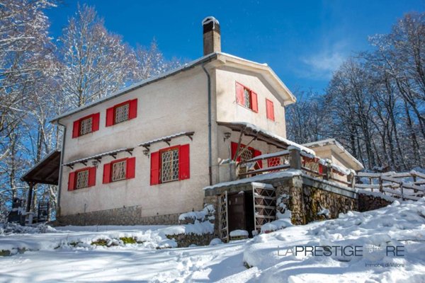 casa indipendente in vendita a Tagliacozzo in zona Roccacerro