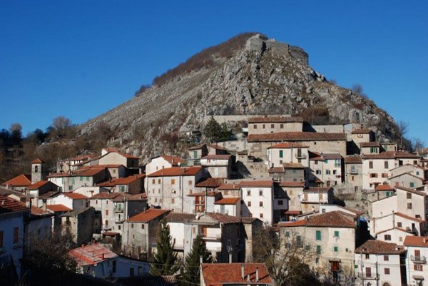 appartamento in vendita a Tagliacozzo in zona Tremonti