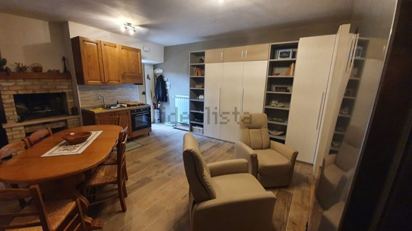 casa indipendente in vendita a Tagliacozzo in zona Poggio Filippo