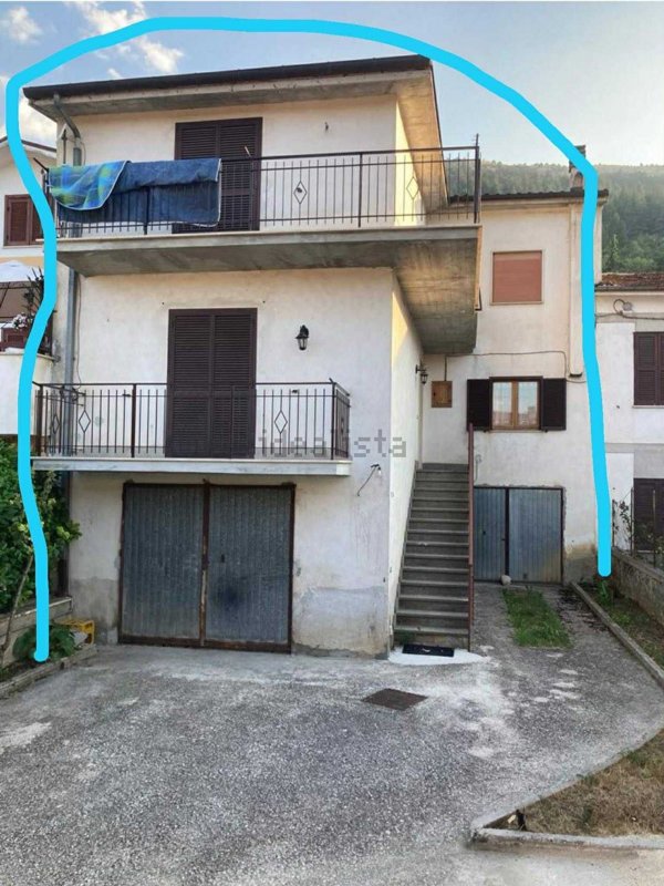 casa indipendente in vendita a Tagliacozzo in zona Villa San Sebastiano