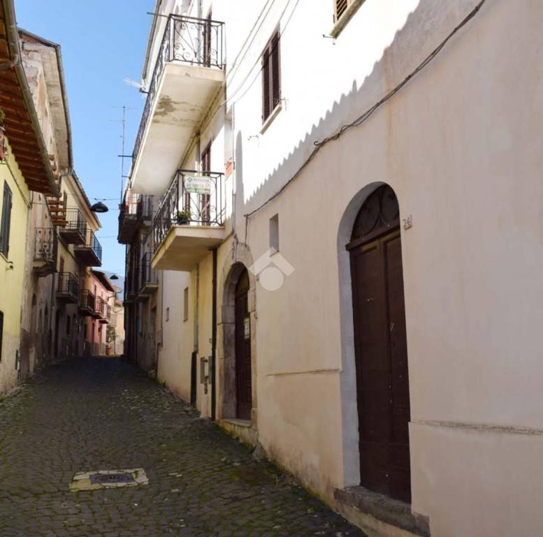 casa indipendente in vendita a Tagliacozzo