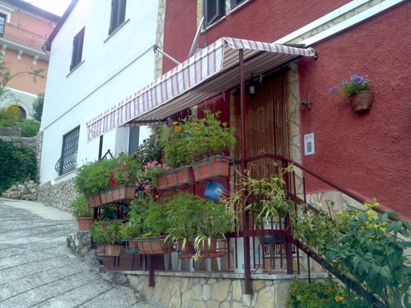 casa indipendente in vendita a Tagliacozzo in zona Villa San Sebastiano