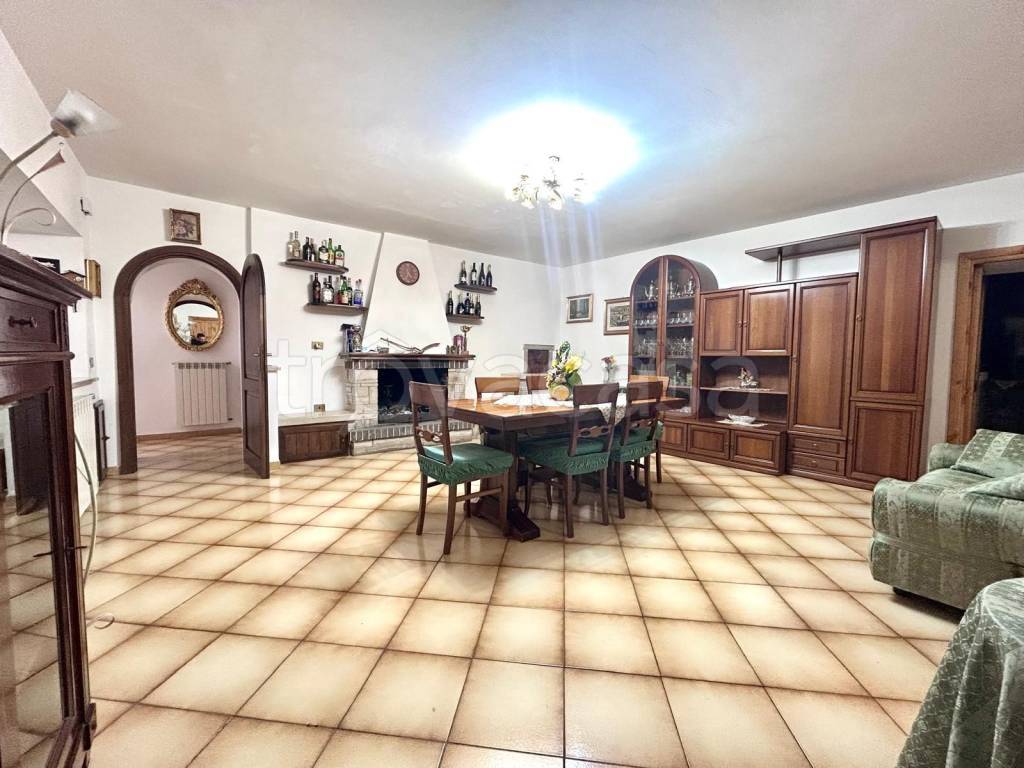 casa indipendente in vendita a Tagliacozzo in zona Poggio Filippo