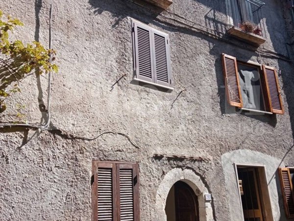 appartamento in vendita a Tagliacozzo in zona Villa San Sebastiano