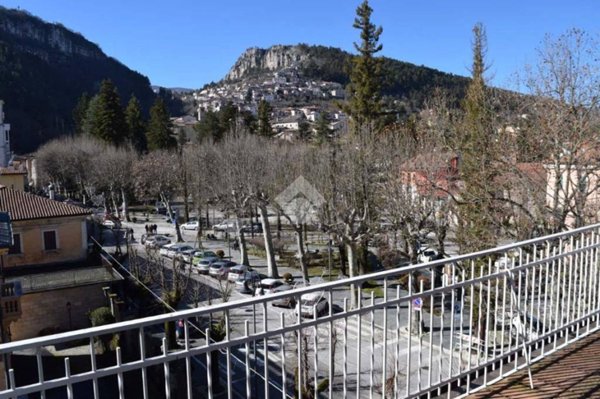appartamento in vendita a Tagliacozzo in zona Oriente